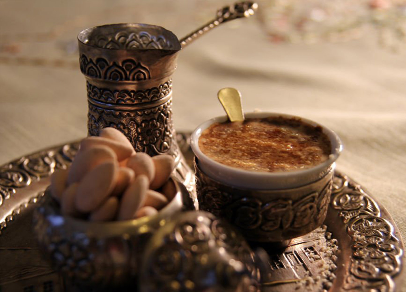 https://deraliyeterrace.com/uploads/coffee-culture-in-the-ottoman-empire-1638871296900.jpg