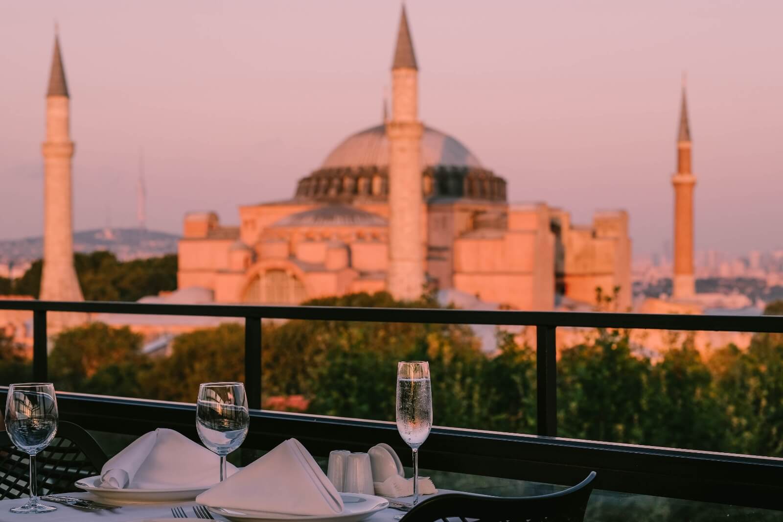 Best Sultanahmet Terrace Restaurant: Deraliye