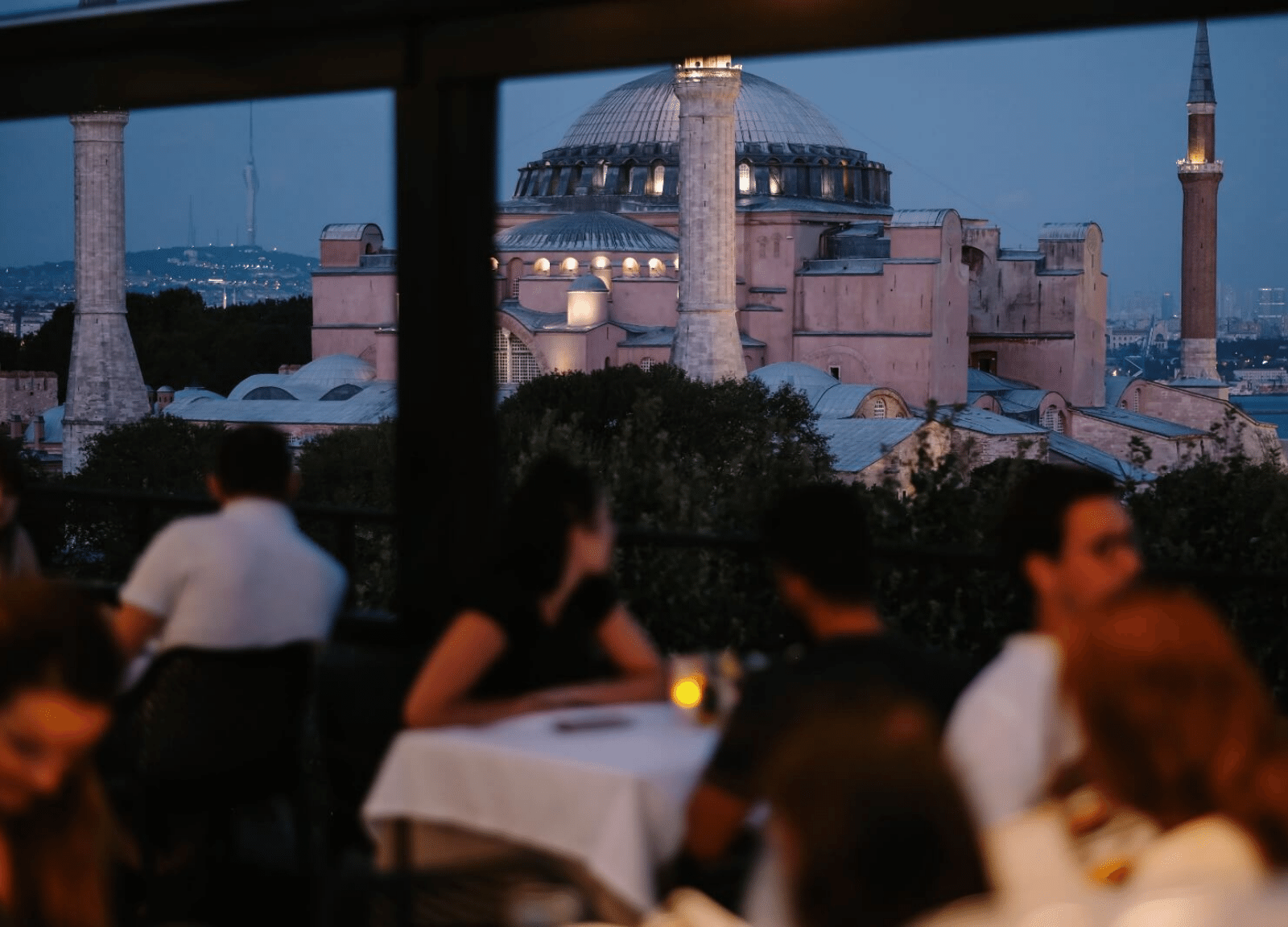 Discover the Terrace Restaurant Experience at Deraliye Terrace